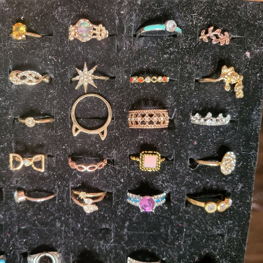 Ring lot #24